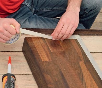 Nye trappetrinn: Sett teip på trinnene Nye trappetrinn: Sett teip på trinnene